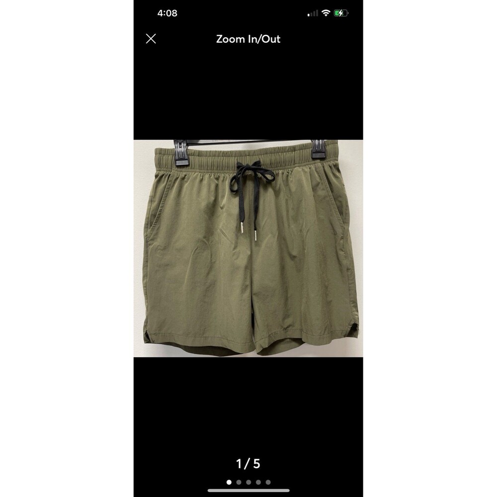 NWOT Size Medium Stretchy Olive Green Quick Dry Shorts